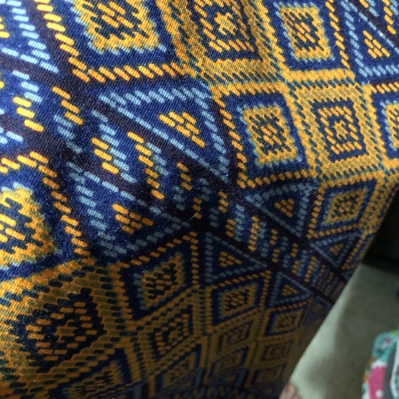 XS LuLaRoe Carly - Picture 4 of 4